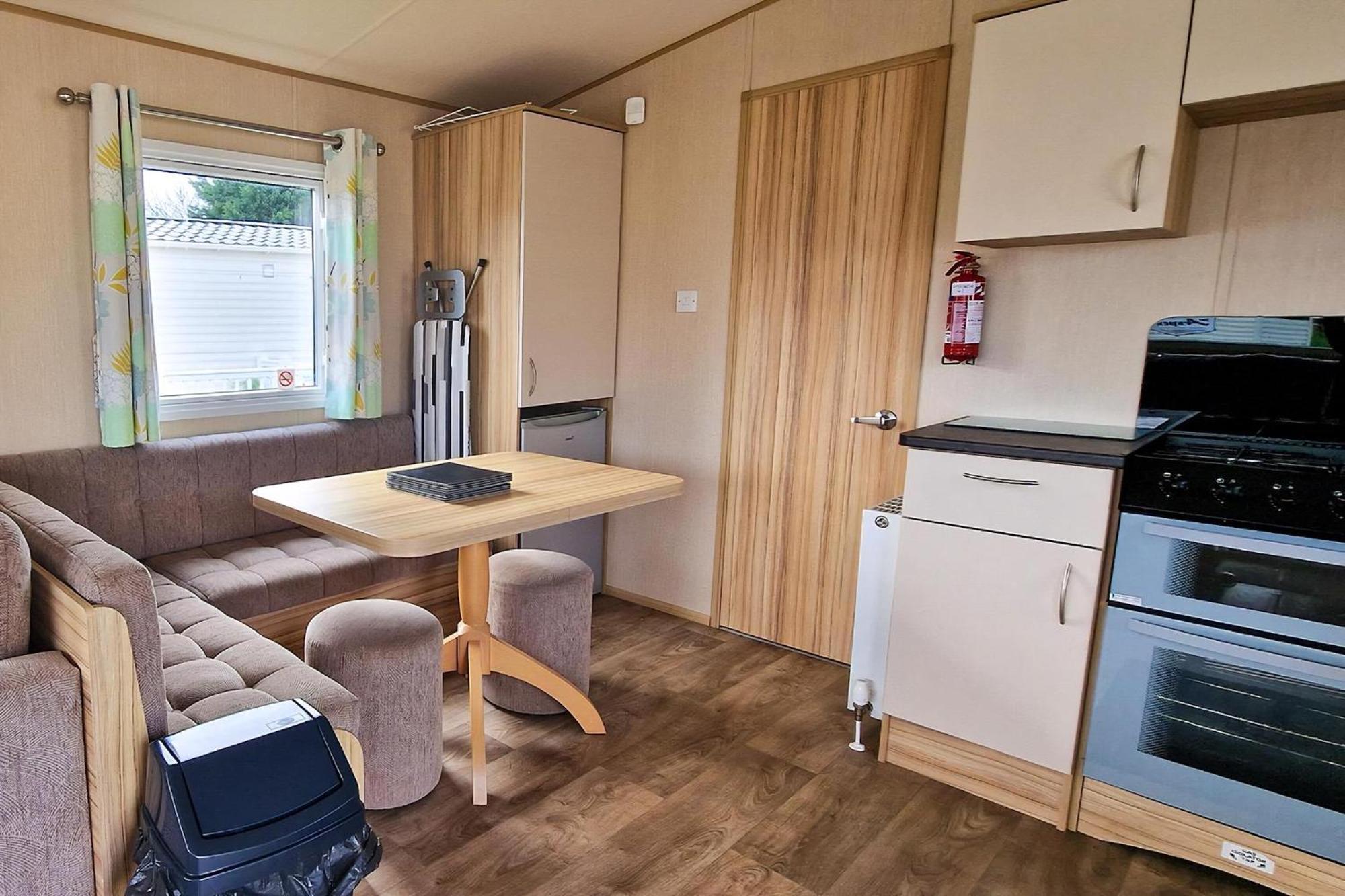 8 Berth Caravan For Hire At Manor Park Near To A Great Beach Ref 23041C Hunstanton Eksteriør bilde