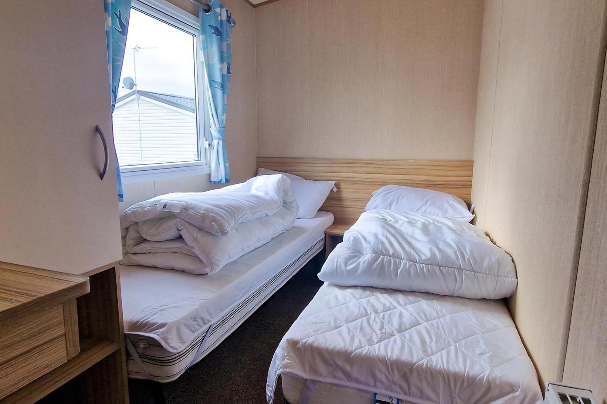 8 Berth Caravan For Hire At Manor Park Near To A Great Beach Ref 23041C Hunstanton Eksteriør bilde
